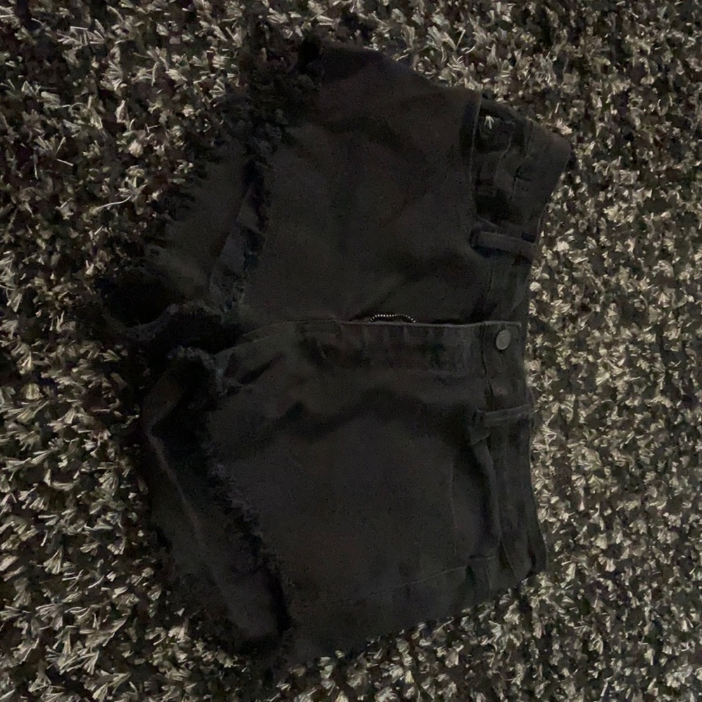 Super cute black denim jean shorts